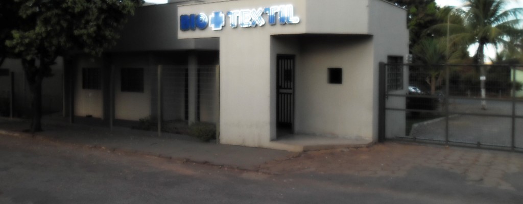 Fachada da sede da Biotêxtil em Carmo do Rio Verde, Goiás